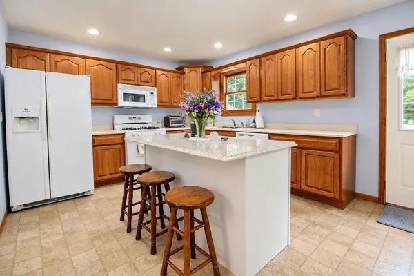 2092 E 100, Knox, IN 46534