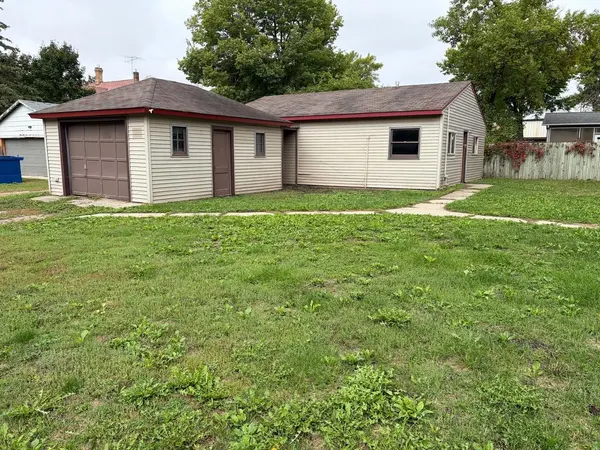 31 Ripley ST E, Litchfield, MN 55355