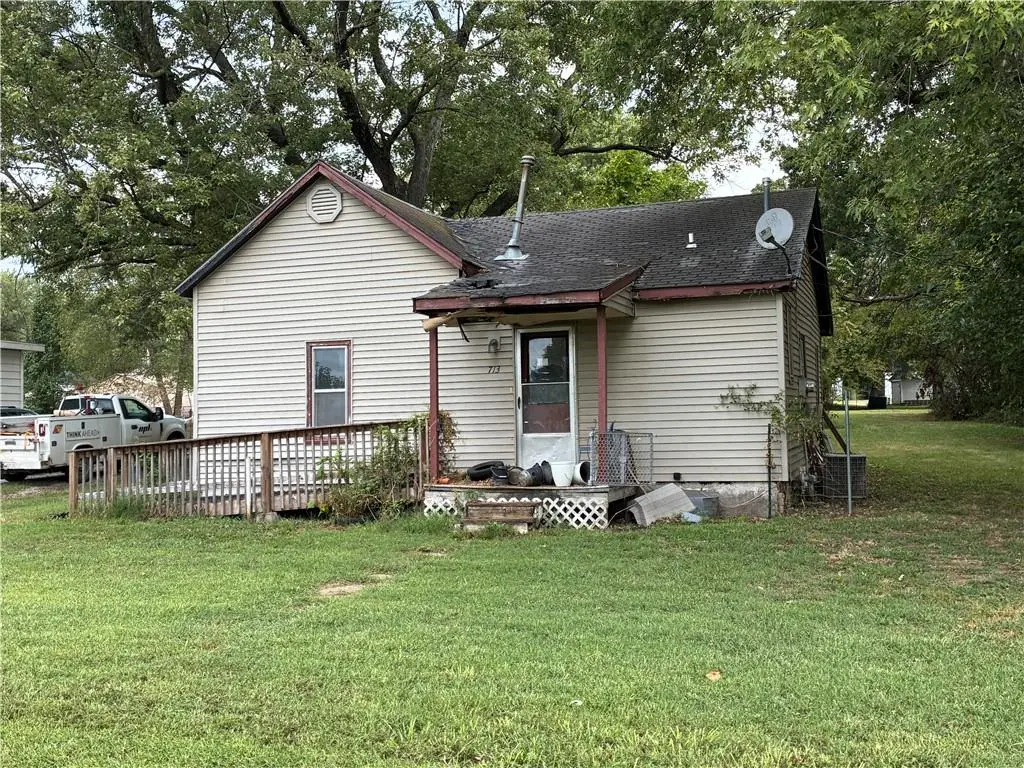 713 E Jefferson ST, Clinton, MO 64788