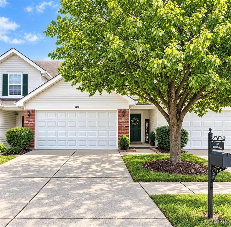 223 Homeshire CIR #44, Wentzville, MO 63385