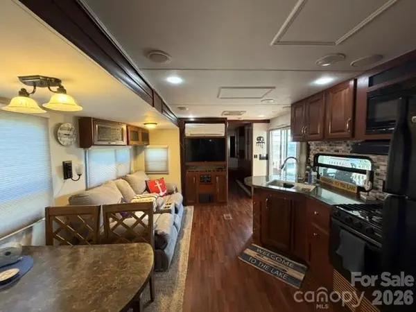 325 Mount View LN, New London, NC 28127