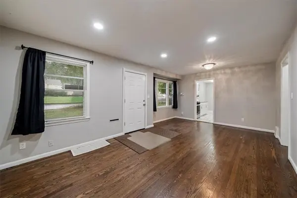 9800 Plymouth LN, Raytown, MO 64133