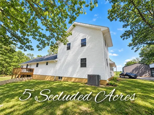 471 E 971st RD, Clinton, MO 64735