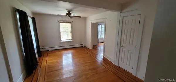 95 Grand AVE, Pearl River, NY 10965