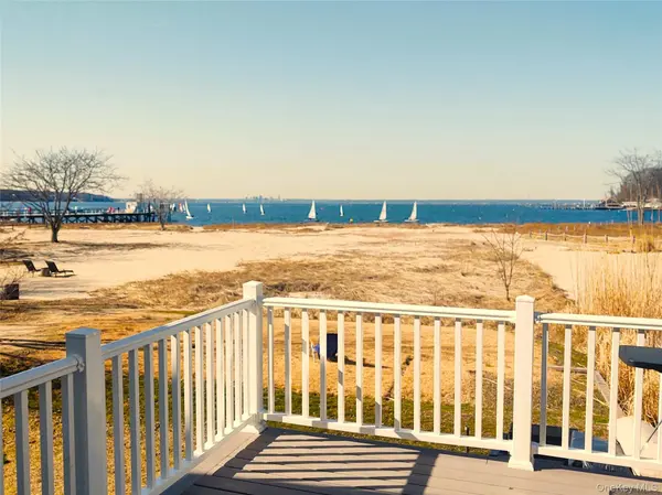 16 The BLVD, Sea Cliff, NY 11579
