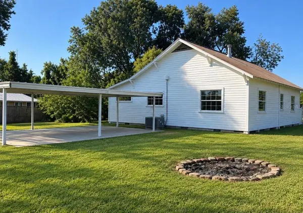 38404 MICKLER RD, Dade City, FL 33523