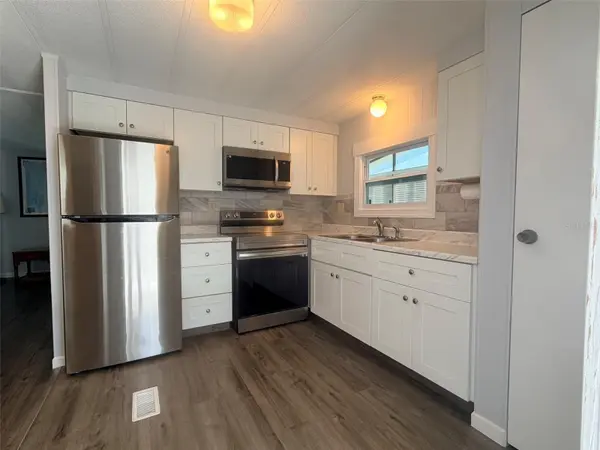 2191 CA D ORO DR #38, Sarasota, FL 34238