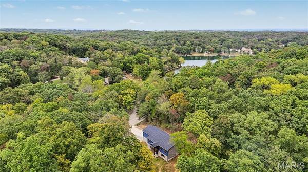 100 S Lake, Hillsboro, MO 63050