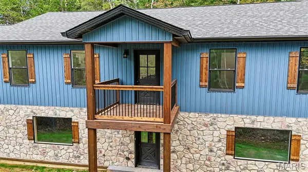 100 S Lake, Hillsboro, MO 63050
