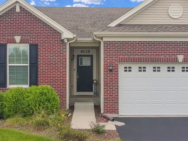 9135 Nash CT, Huntley, IL 60142