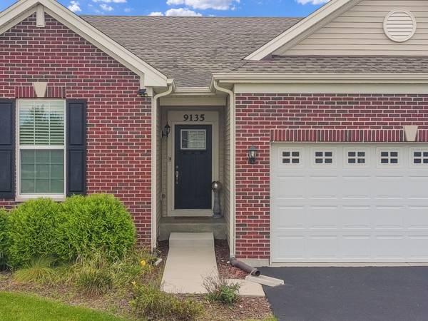 9135 Nash CT, Huntley, IL 60142
