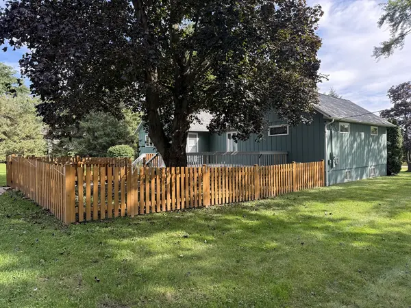 8014 Hillside RD, Crystal Lake, IL 60012