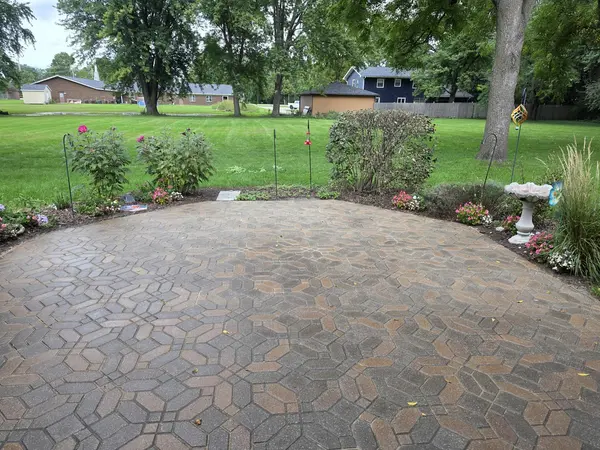 1097 Newcastle LN, Aurora, IL 60506