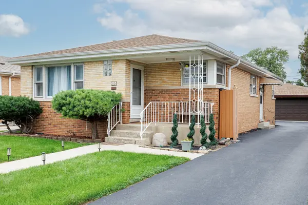 3521 Sarah ST, Franklin Park, IL 60131