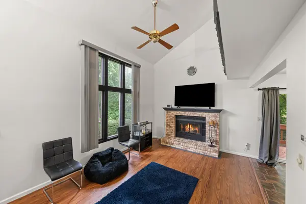 603 Weatherwood LN, Valparaiso, IN 46383