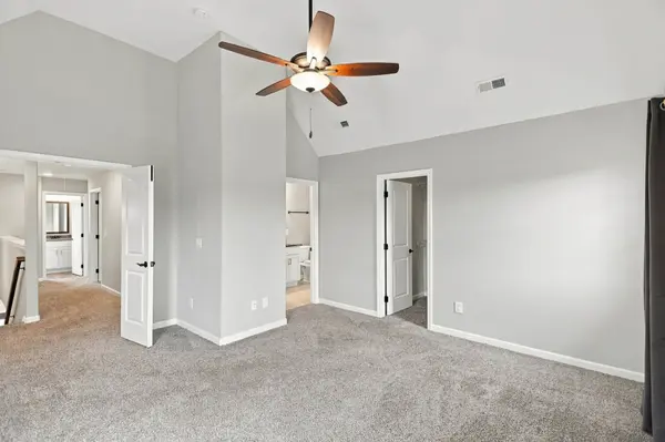 201 Kildeer Dr, Clarksville, TN 37040