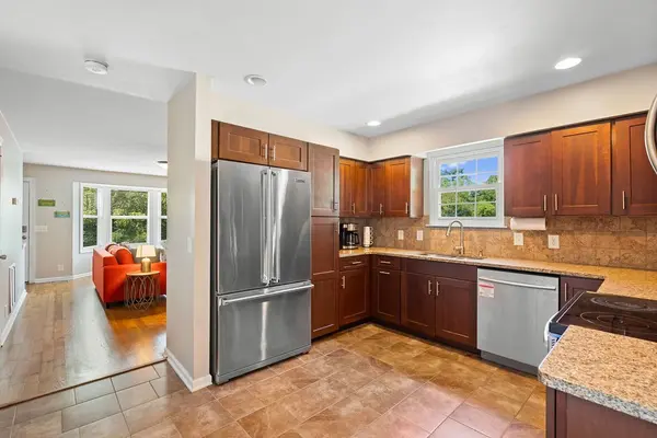 7774 Sawyer Brown Rd, Nashville, TN 37221