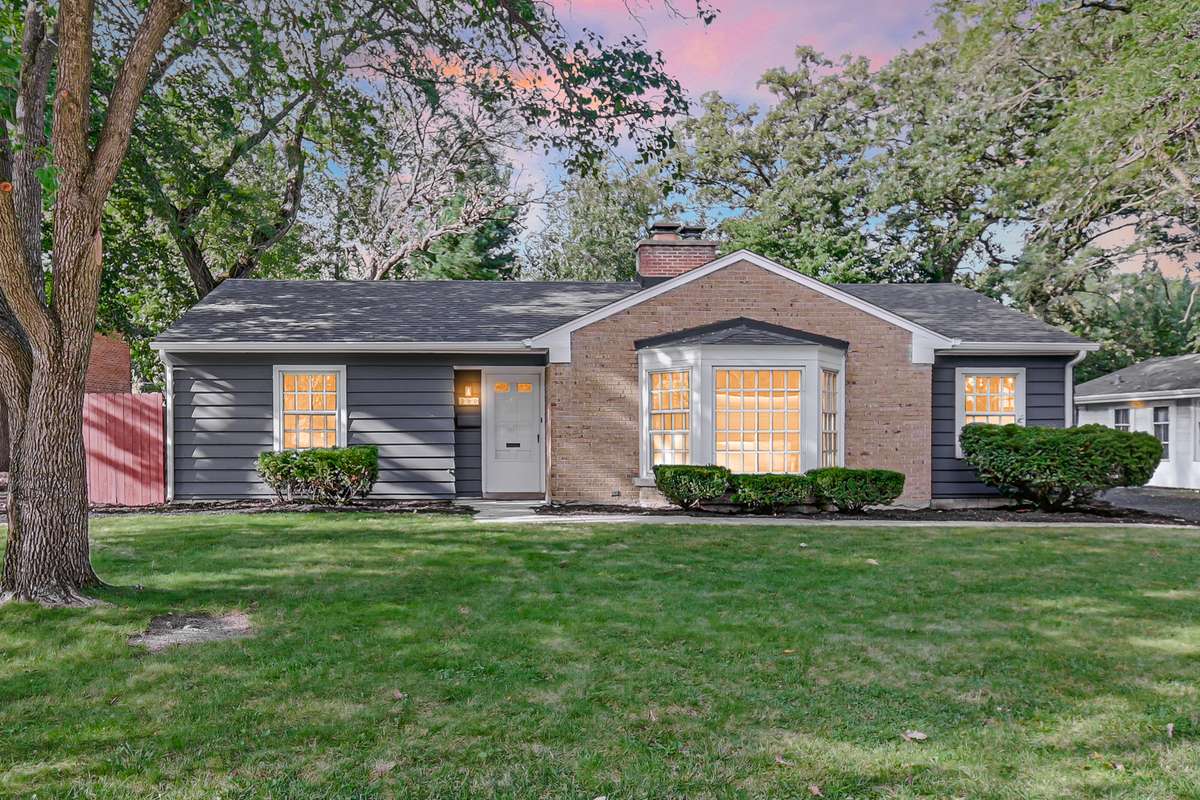350 Oakwood ST, Park Forest, IL 60466