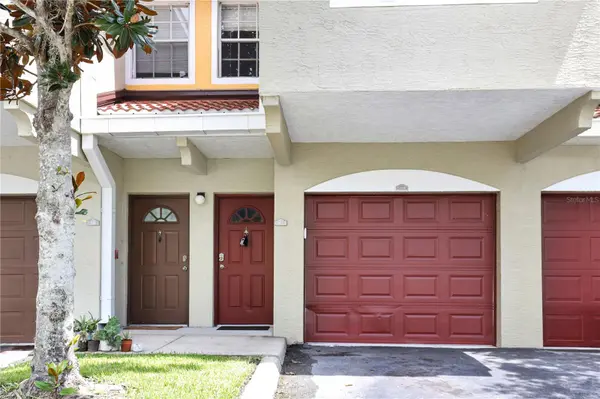 5700 BENTGRASS DR #16-211, Sarasota, FL 34235