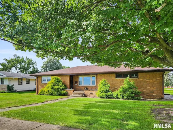 310 N MADISON AVE, Wyoming, IL 61491