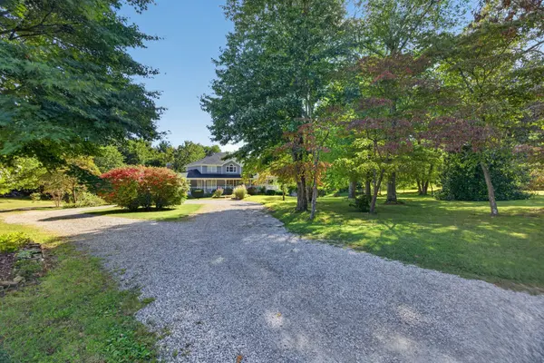 945 Old Walton Rd, Monterey, TN 38574
