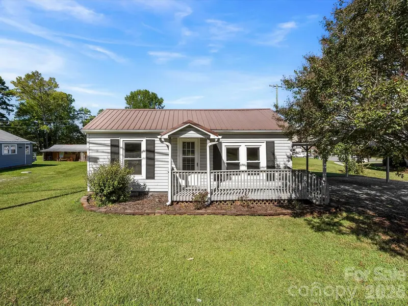 24 Forest Hill RD, Lexington, NC 27295