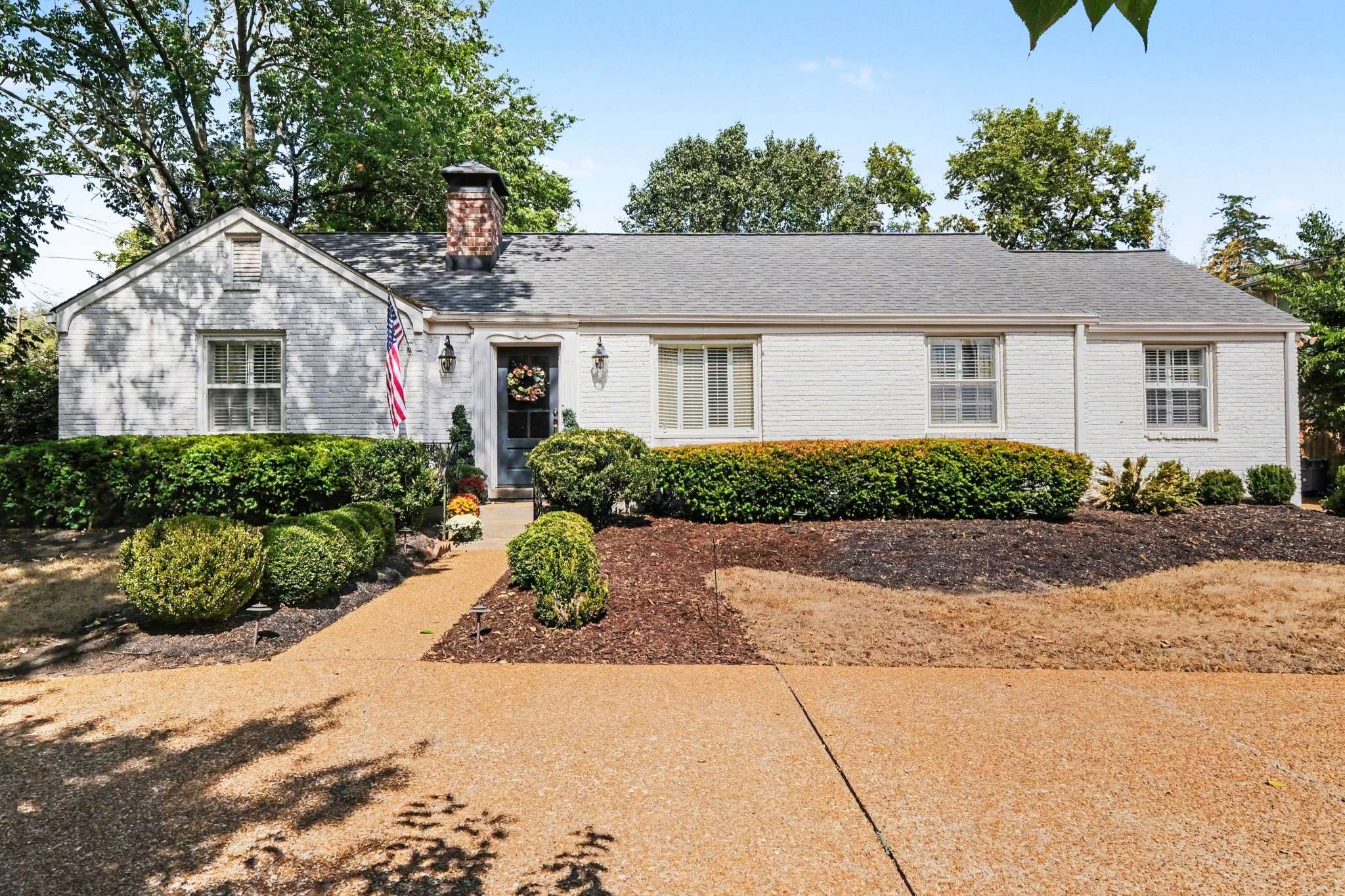 4306 Harding Pl, Nashville, TN 37205