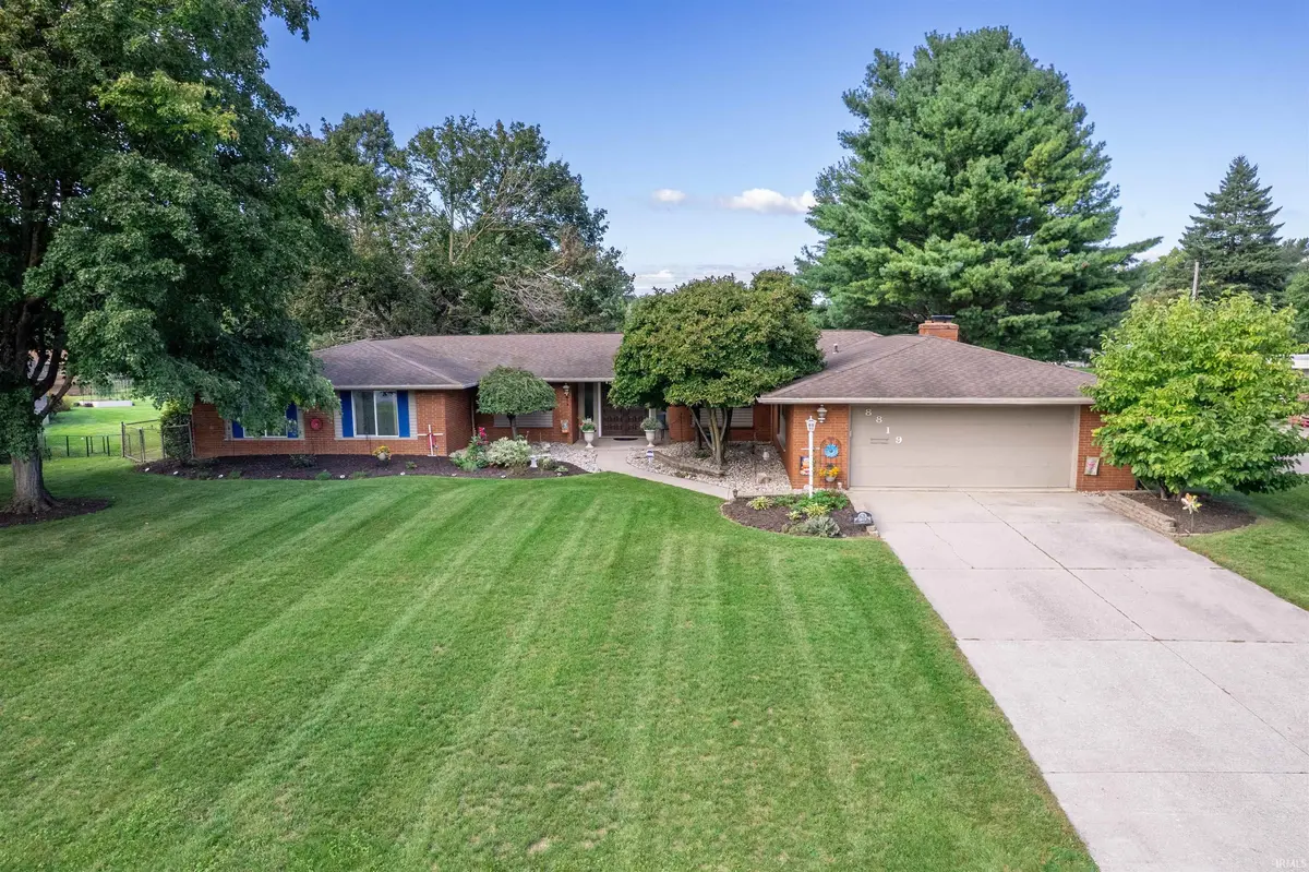 8819 Fortuna WAY, Fort Wayne, IN 46815