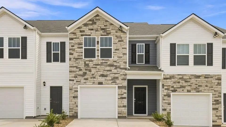 787 Embark CIR, Greer, SC 29651