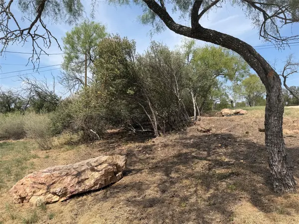 117 North Pass, Kingsland, TX 78639