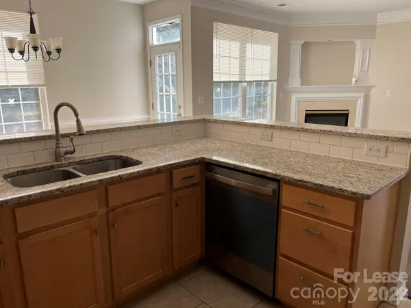14011 Millers Creek LN, Charlotte, NC 28278