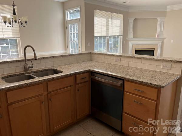 14011 Millers Creek LN, Charlotte, NC 28278