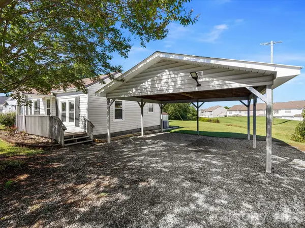 24 Forest Hill RD, Lexington, NC 27295