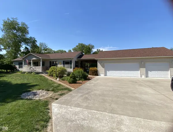 1416 E Whitcomb AVE, Clinton, IN 47842
