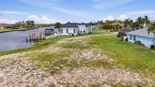 932 OLD BURNT STORE RD N, Cape Coral, FL 33993