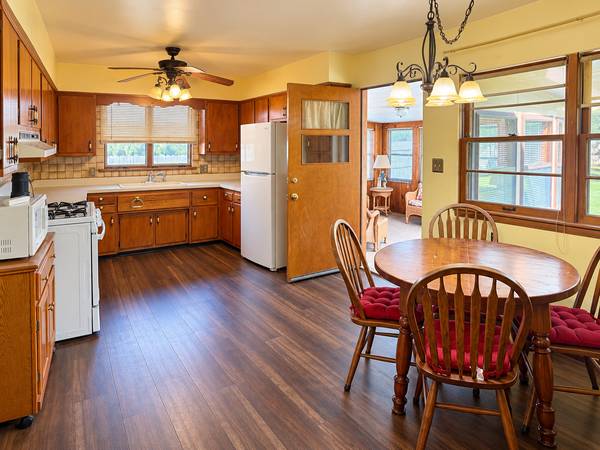 1004 Magnolia DR, Joliet, IL 60435