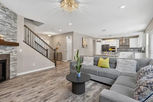 524 Aidan CV, Eagan, MN 55123