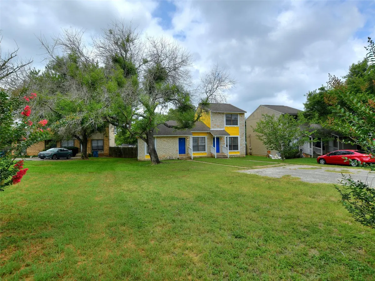 116 Hillside DR #B, Elgin, TX 78621