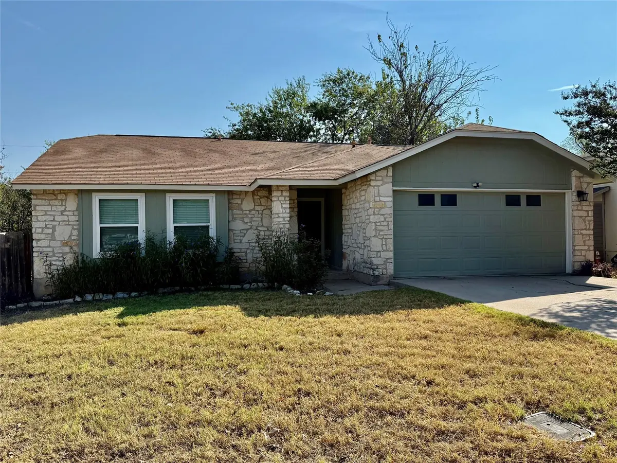 2107 Whispering DR, Round Rock, TX 78664