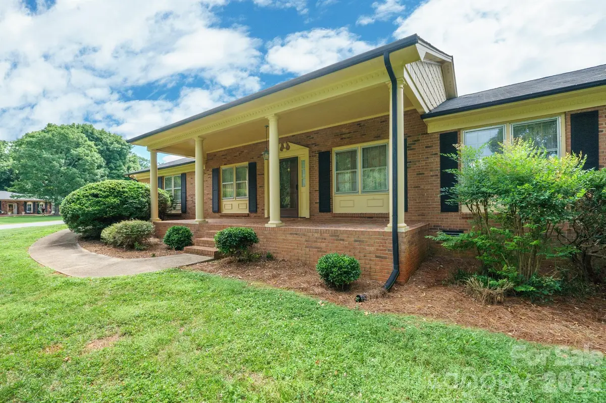 1602 Arden DR, Lincolnton, NC 28092
