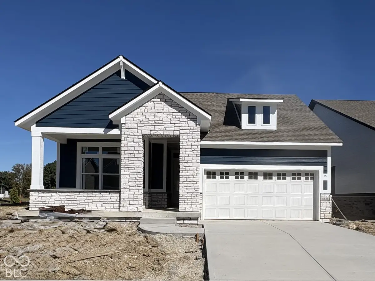 8838 Earhart LN, Zionsville, IN 46077