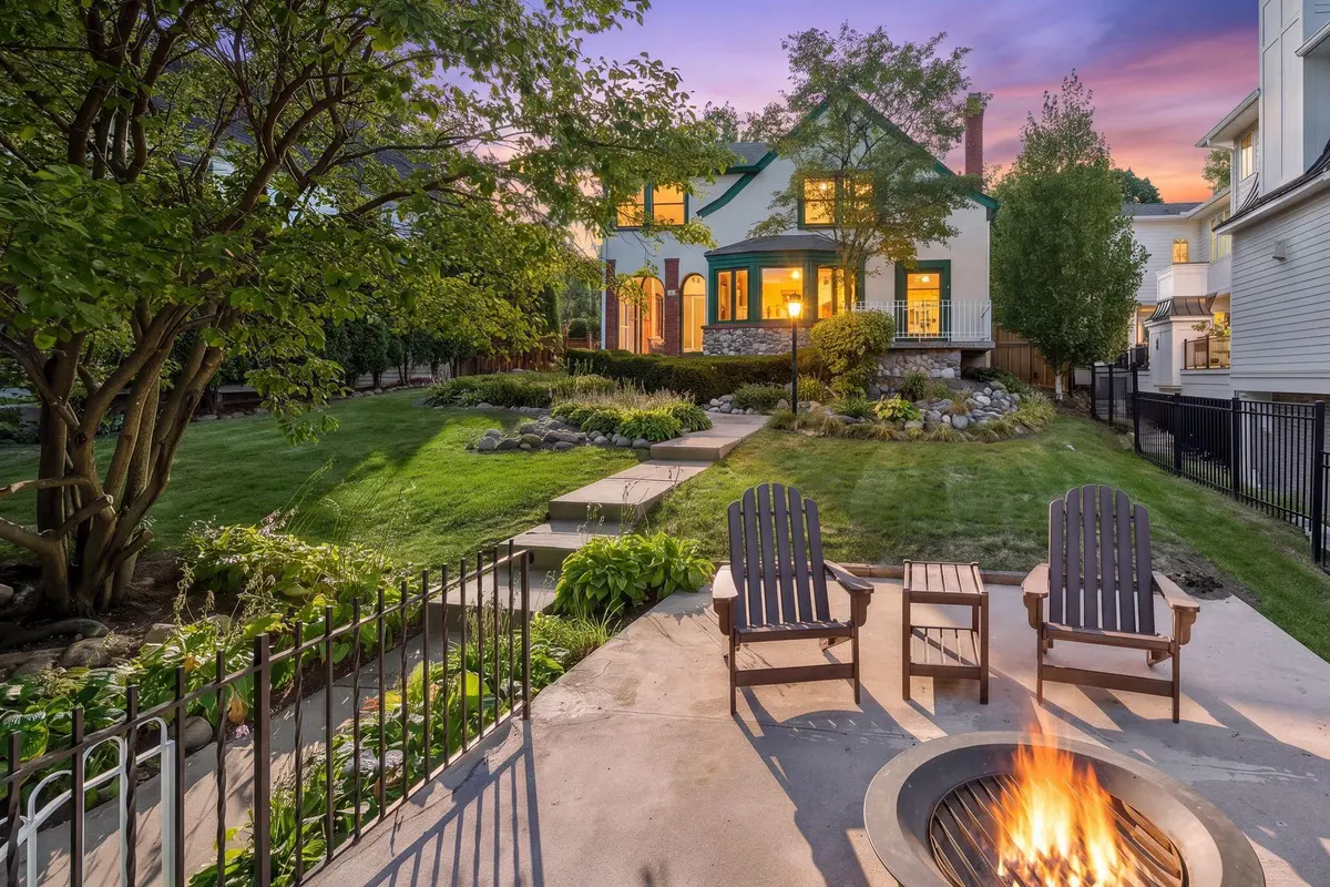 4120 Queen AVE S, Minneapolis, MN 55410