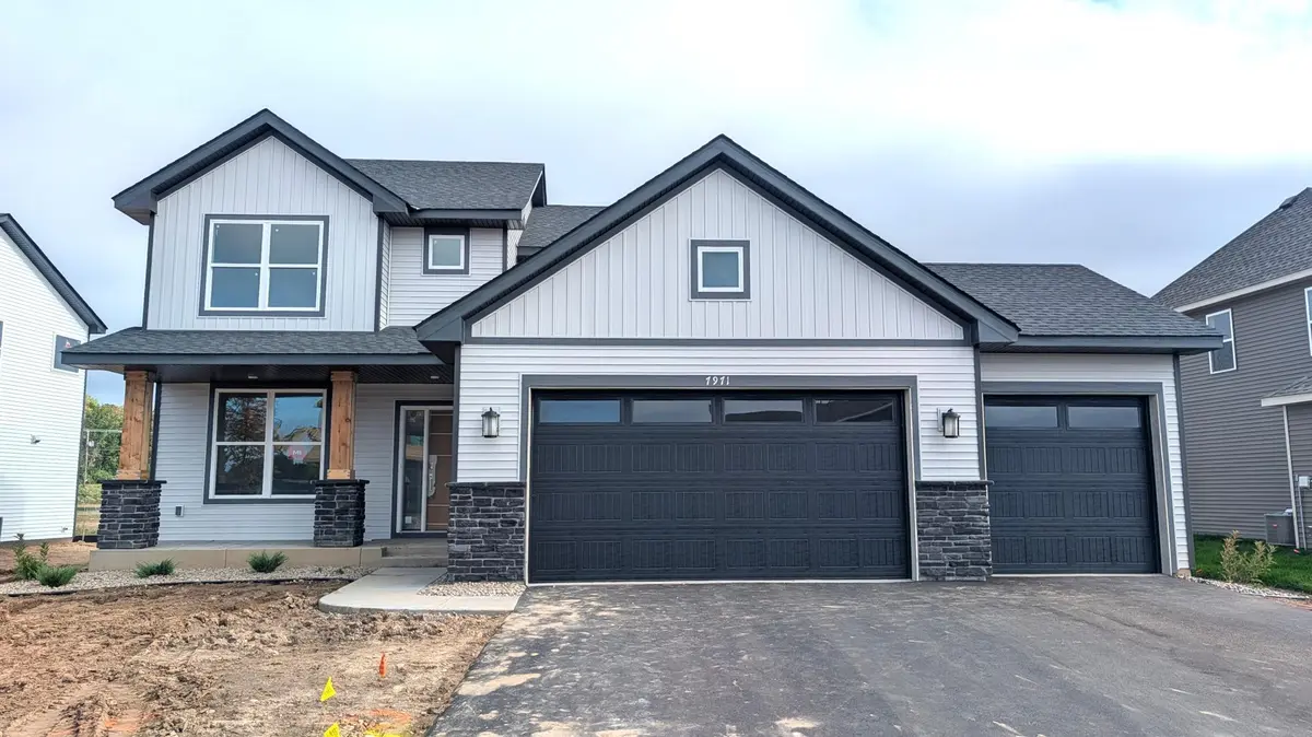 7971 Upper 41st ST N, Oakdale, MN 55128