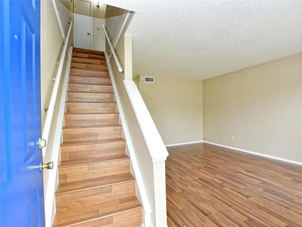 116 Hillside DR #B, Elgin, TX 78621