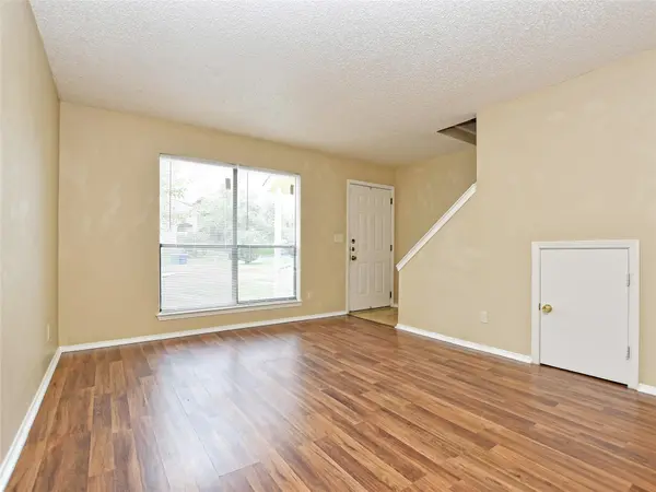 116 Hillside DR #B, Elgin, TX 78621