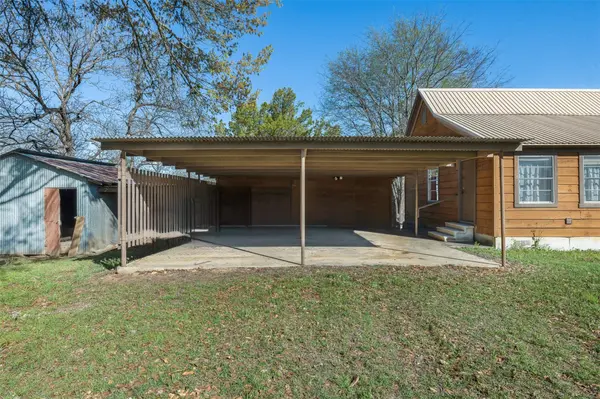809 N Main ST, Lexington, TX 78947
