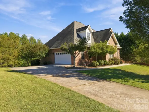 5518 Land Harbour DR, Granite Falls, NC 28630