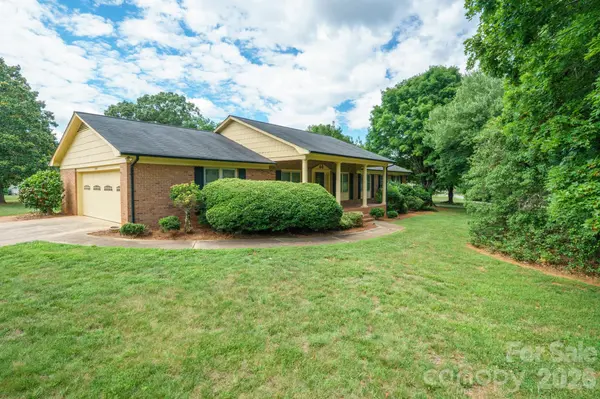 1602 Arden DR, Lincolnton, NC 28092