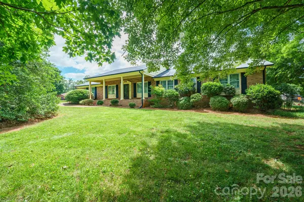1602 Arden DR, Lincolnton, NC 28092