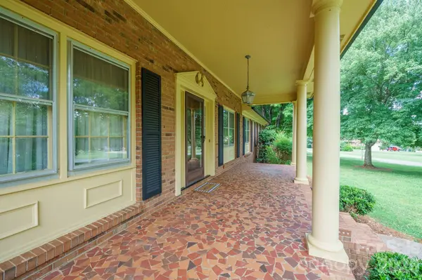 1602 Arden DR, Lincolnton, NC 28092